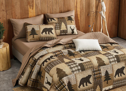 Wake In Cloud - Rustic Quilt Set, Cabin Country Christmas Bear Deer Wildlife Plaid Lodge Western Theme, Reversible Lightweight Bedspread Coverlet, 3 Pieces, Taupe Brown, Queen/Full Size