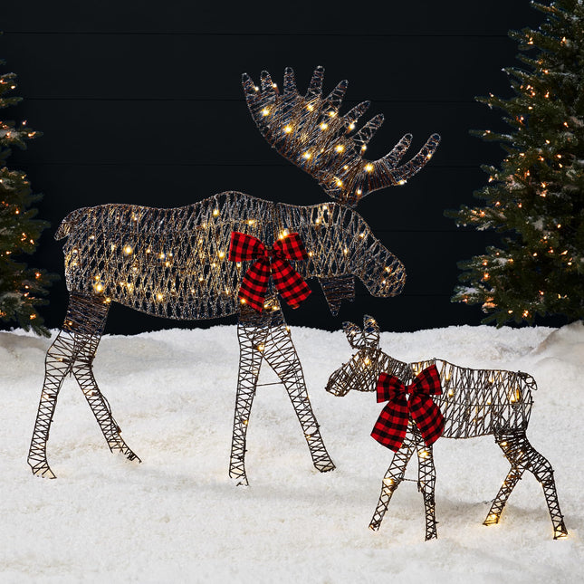 Best Choice Products 2D Moose Family Outdoor 2Pc Christmas Yard Décor, 4ft Lighted Yard Set Prelit All-Weather w/ 125 LEDs, Ground Stakes - Rattan