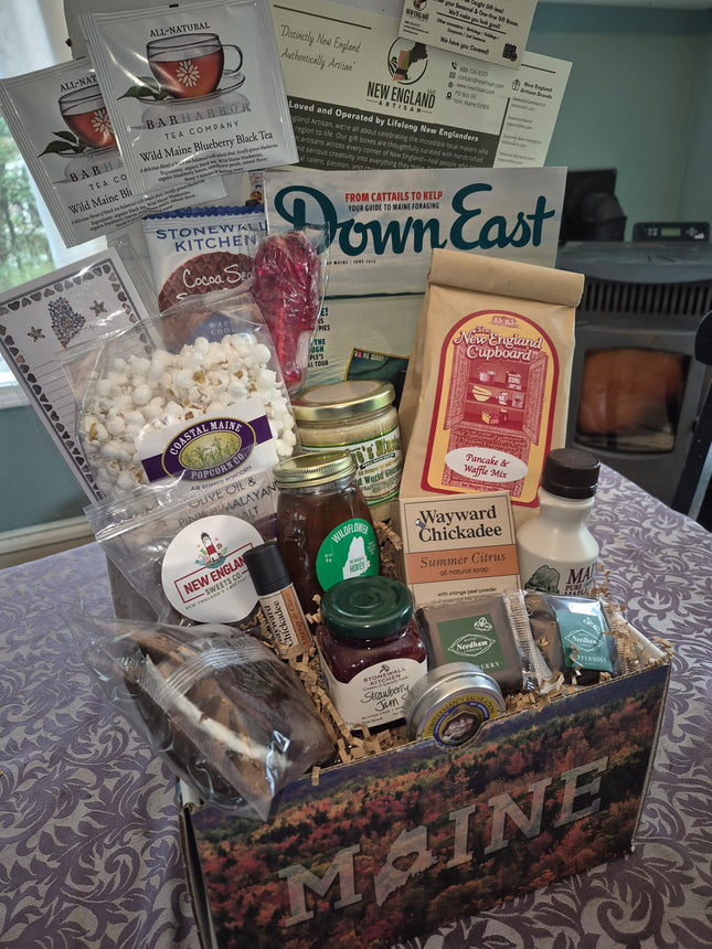 Summer Maine Gift Box — Premium assortment with additional Raye’s mustard, lobster lollipop and Maine art card.